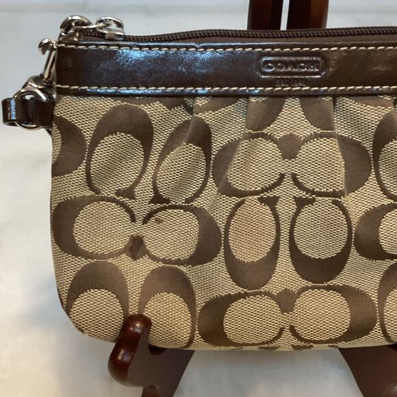 Coach Signature Jacquard Pleated Wristlet - Picture 2 of 10